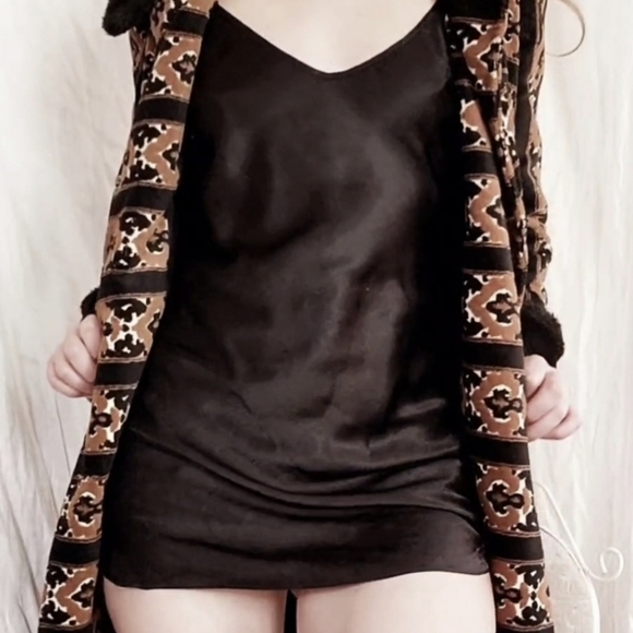 Carpet Tapestry Coat w Faux-Fur Trim In Brown Gold Black - Picture 4 of 4